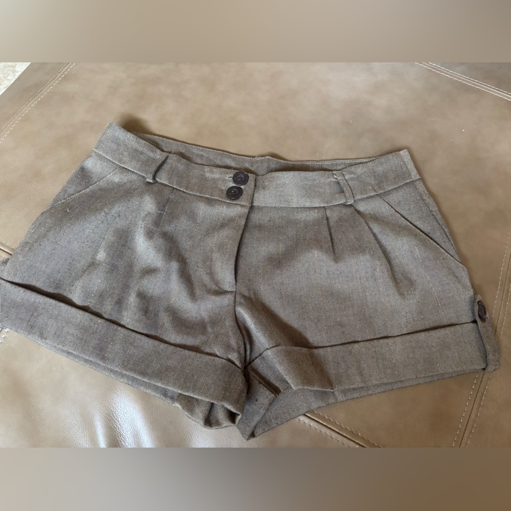Tan 3 inch fancy elevated cuffed bottoms wide leg shorts